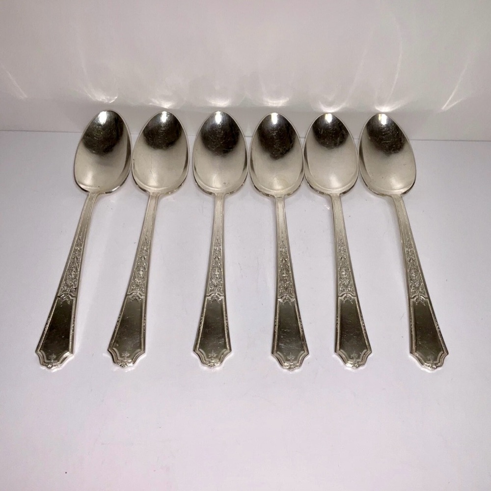 First Love Large Soup Spoons Lot of 6 Silverplate 1847 Rogers Bros silverware